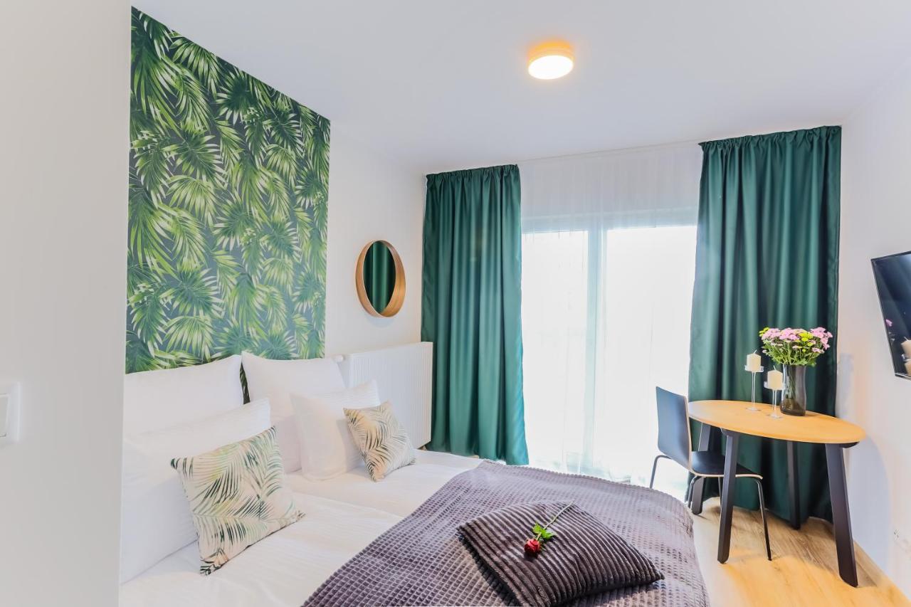 Coin Apartamenty Krakowska Вроцлав Экстерьер фото